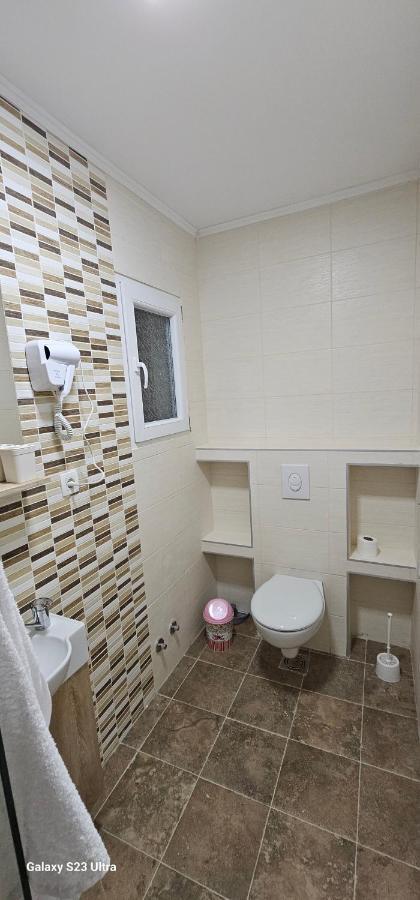 Ekonomic Apartmani Golubovci المظهر الخارجي الصورة